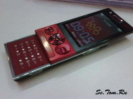   Sony Ericsson W705     