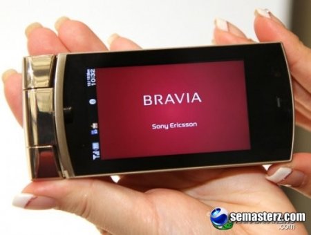 Sony Ericsson Bravia U1 – телефон-универсал в усиленном корпусе